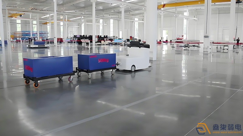 agv系統叉車式的和拖車式的有什么區(qū)別？